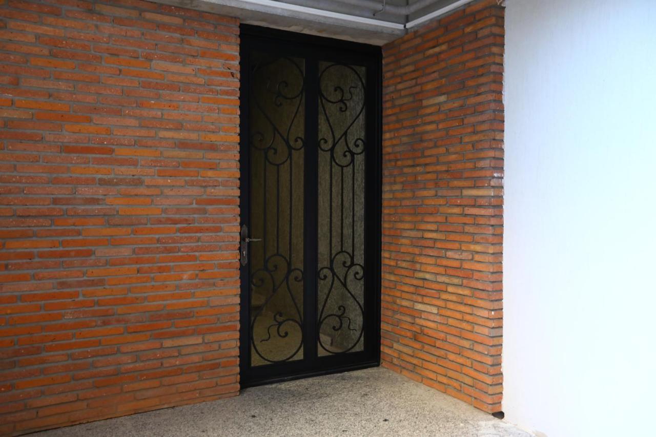 Apartamento Brick House II Tiflis Exterior foto